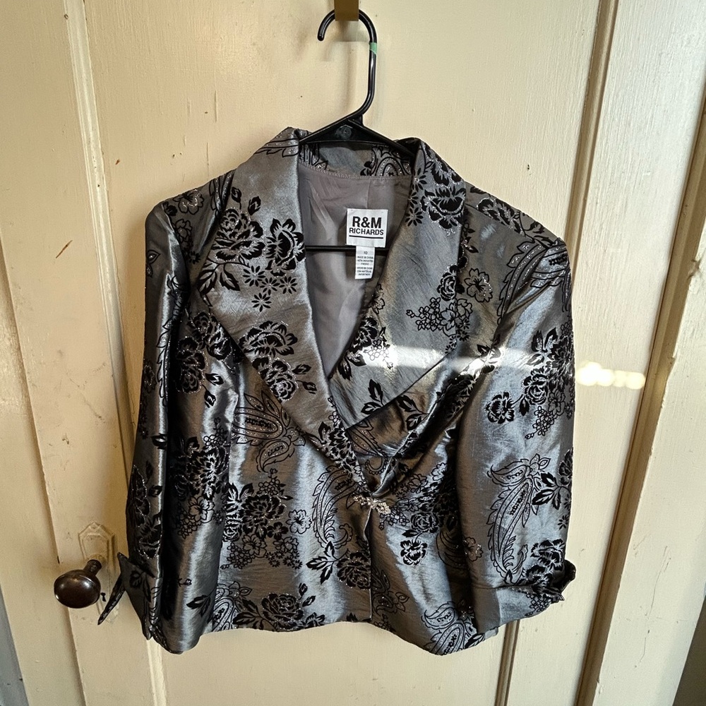R&M Richards Silver Floral Blazer